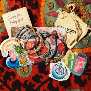 Pura vida collections